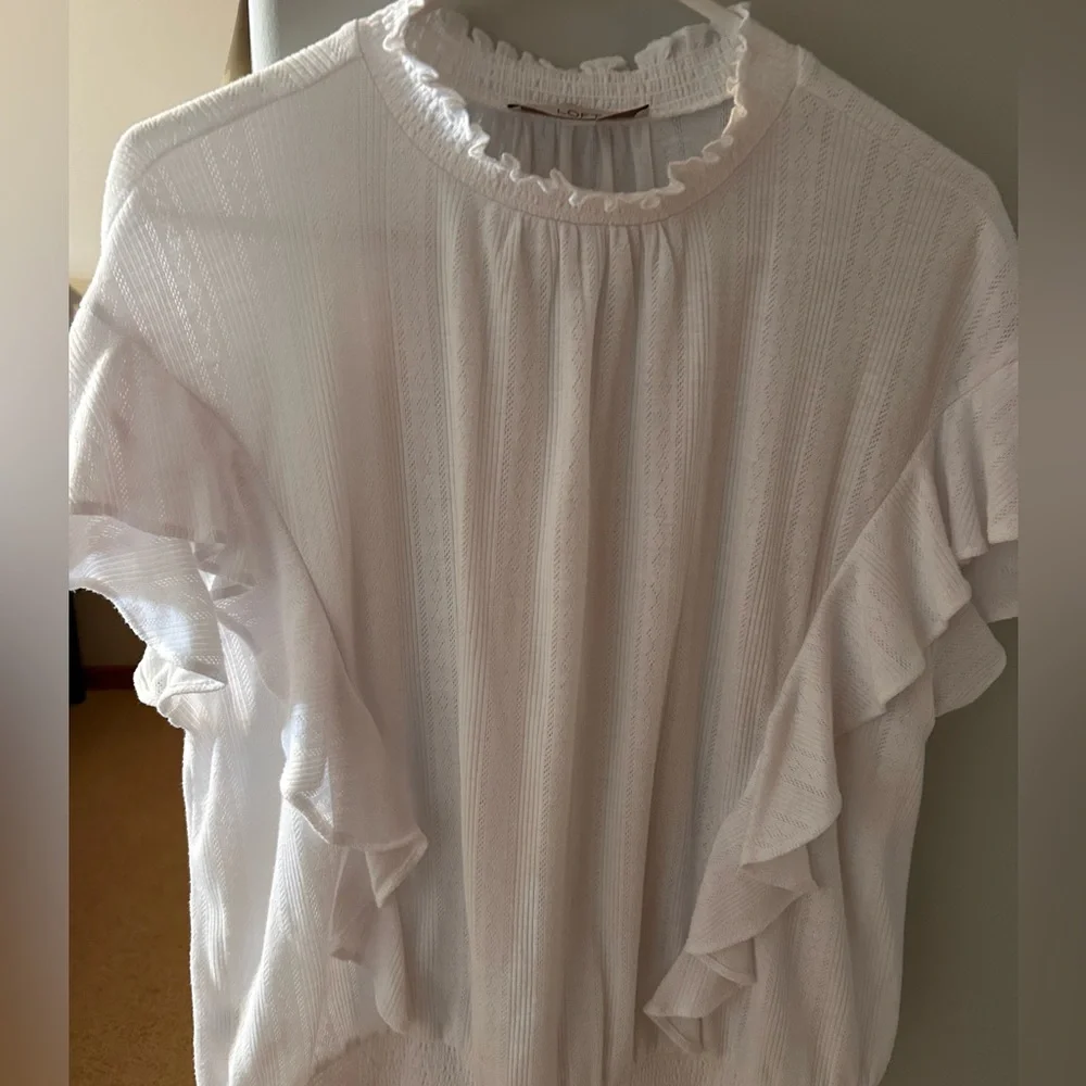 LOFT White Textured Ruffle Top - Picture 1 of 3